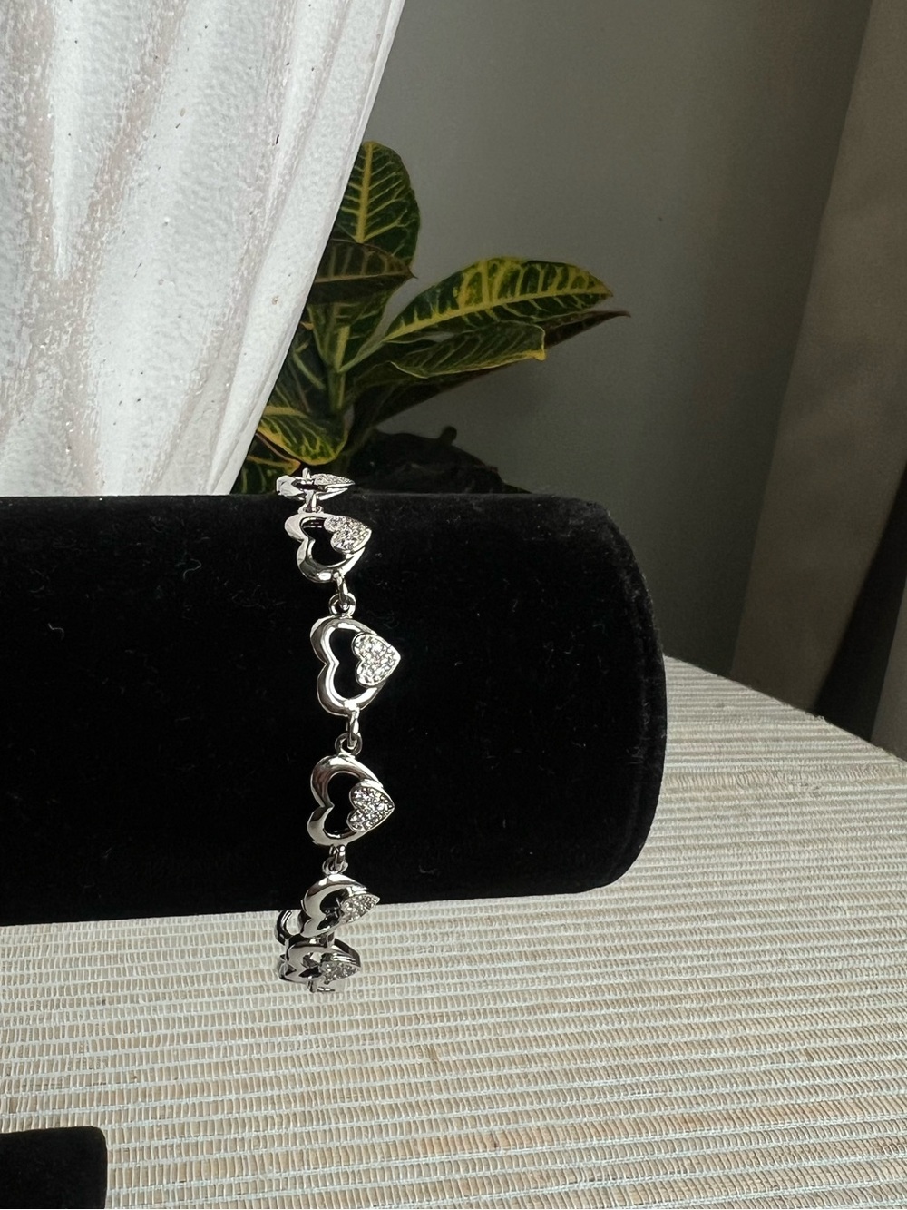 Double heart plain Silver with pavé center Heart Link Bracelet